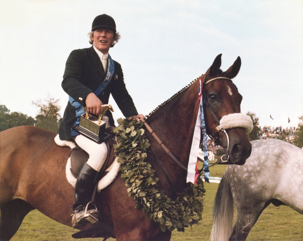 Da una leggenda dell'Hickstead Derby a un'altra: Eddie Macken e William Funnell. 1 Da una leggenda dell'Hickstead Derby a un'altra: Eddie Macken elogia il record di William Funnell