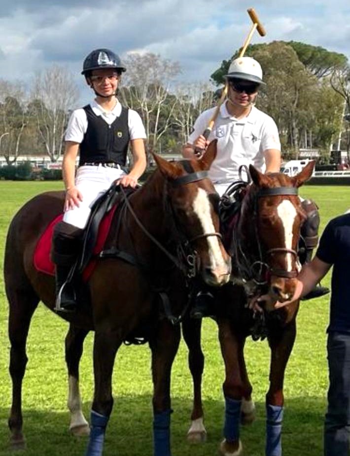 Si parla in sardo all'Italia Polo Challenge in Costa Smeralda con Marco Pala e Anita Putzu 2 Anita Putzu e Marco Pala