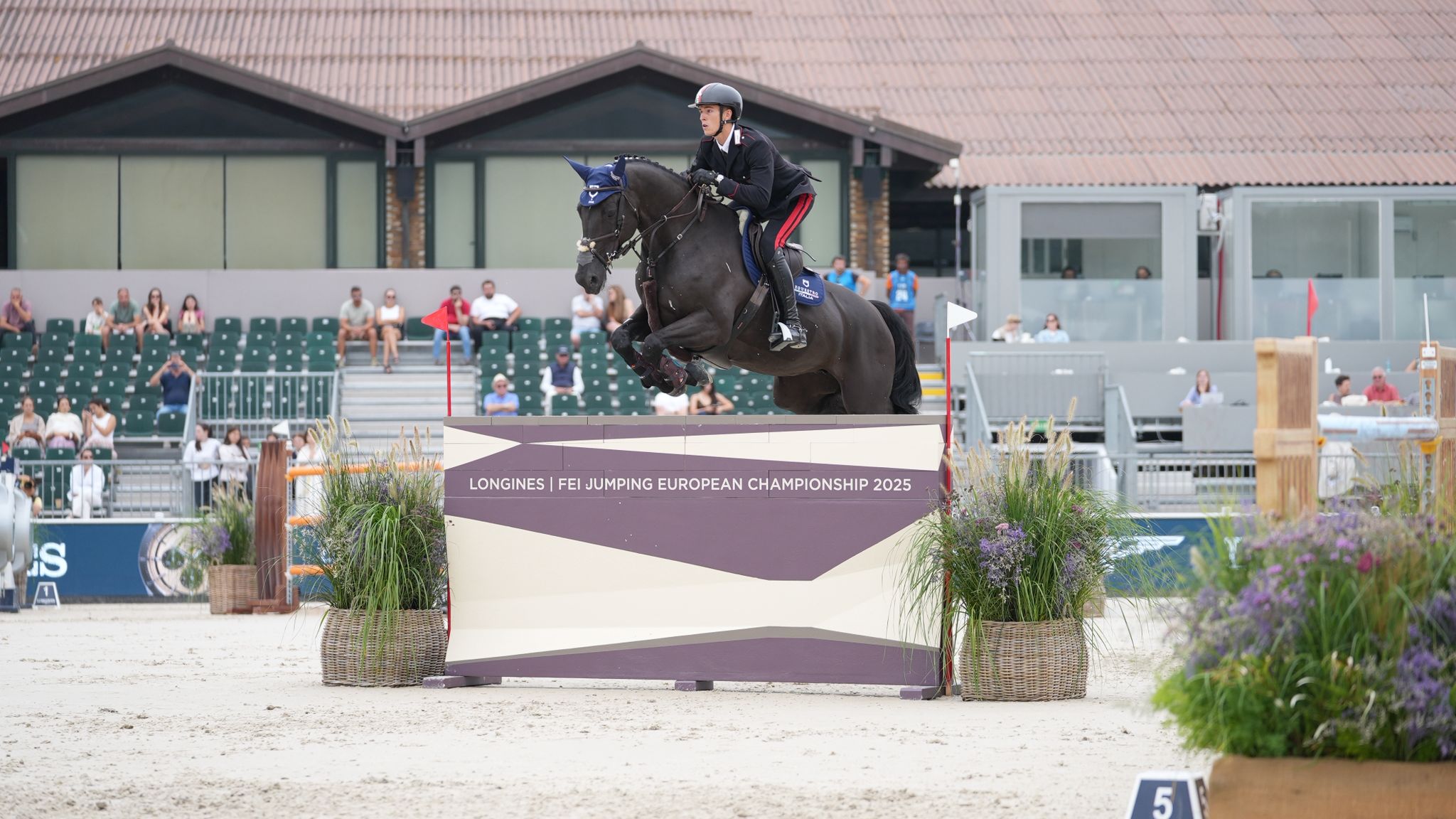 FEI Jumping European Championship 2025: Daniel Coyle vince il Checkpoint Trophy, Italia quinta in classifica provvisoria 1 Giacomo Casadei su Marbella