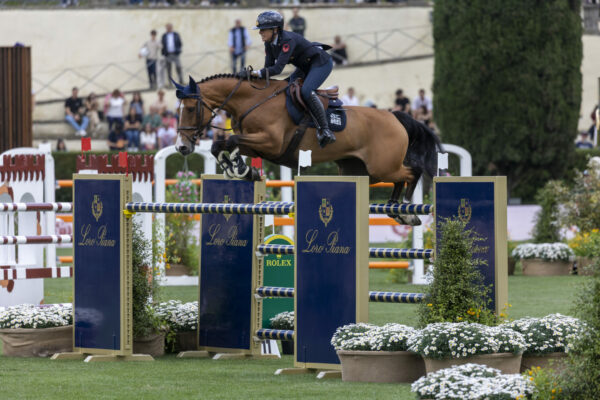 Giulia Martinengo Marquet e Captain Morgan Weering Z a Piazza di Siena 2025