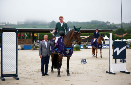 il Trofeo Checkpoint ha dato il via al Campionato europeo di salto ostacoli a Casas Novas. Bene Giulia Martinengo Marquet. 1 il Trofeo Checkpoint ha dato il via al Campionato europeo di salto ostacoli a Casas Novas