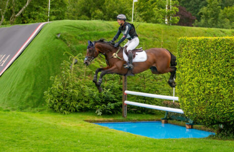 Tre ex vincitori nella formazione dell'Eventers' Challenge, tra cui Pippa Funnel. 1 Tre ex vincitori nella formazione dell'Eventers' Challenge, tra cui Pippa Funnel.