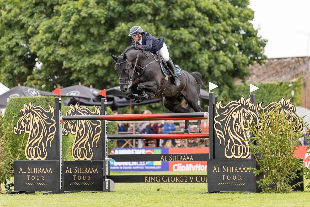 Robert Whitaker tra i protagonisti dei campionati britannici dei giovani cavalli a Hickstead 1 img 3935