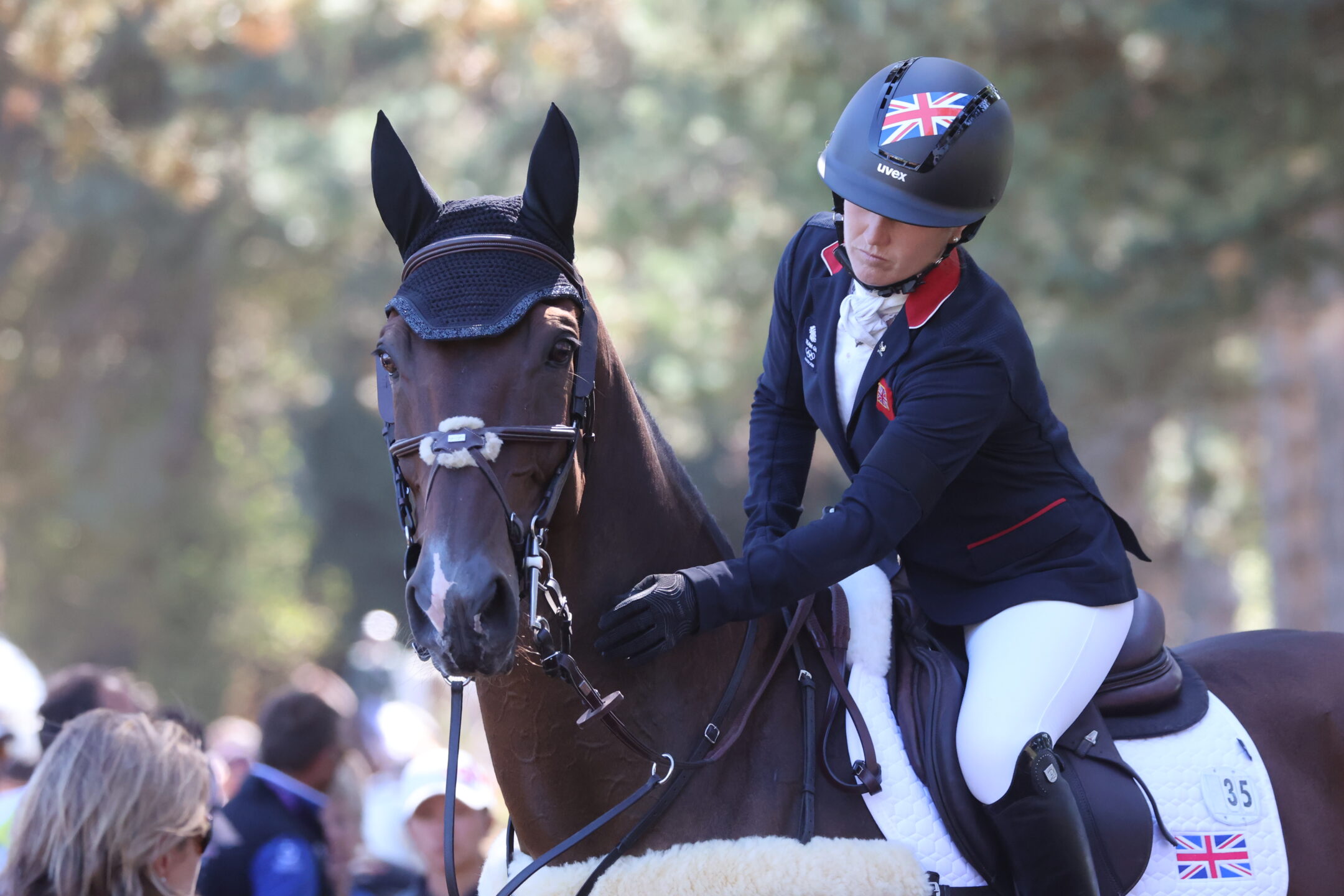 Successo della Germania tra le squadre e della britannica Laura Collet a Blenheim. 1 Collett London VivaroWEC2022 SS3 9197