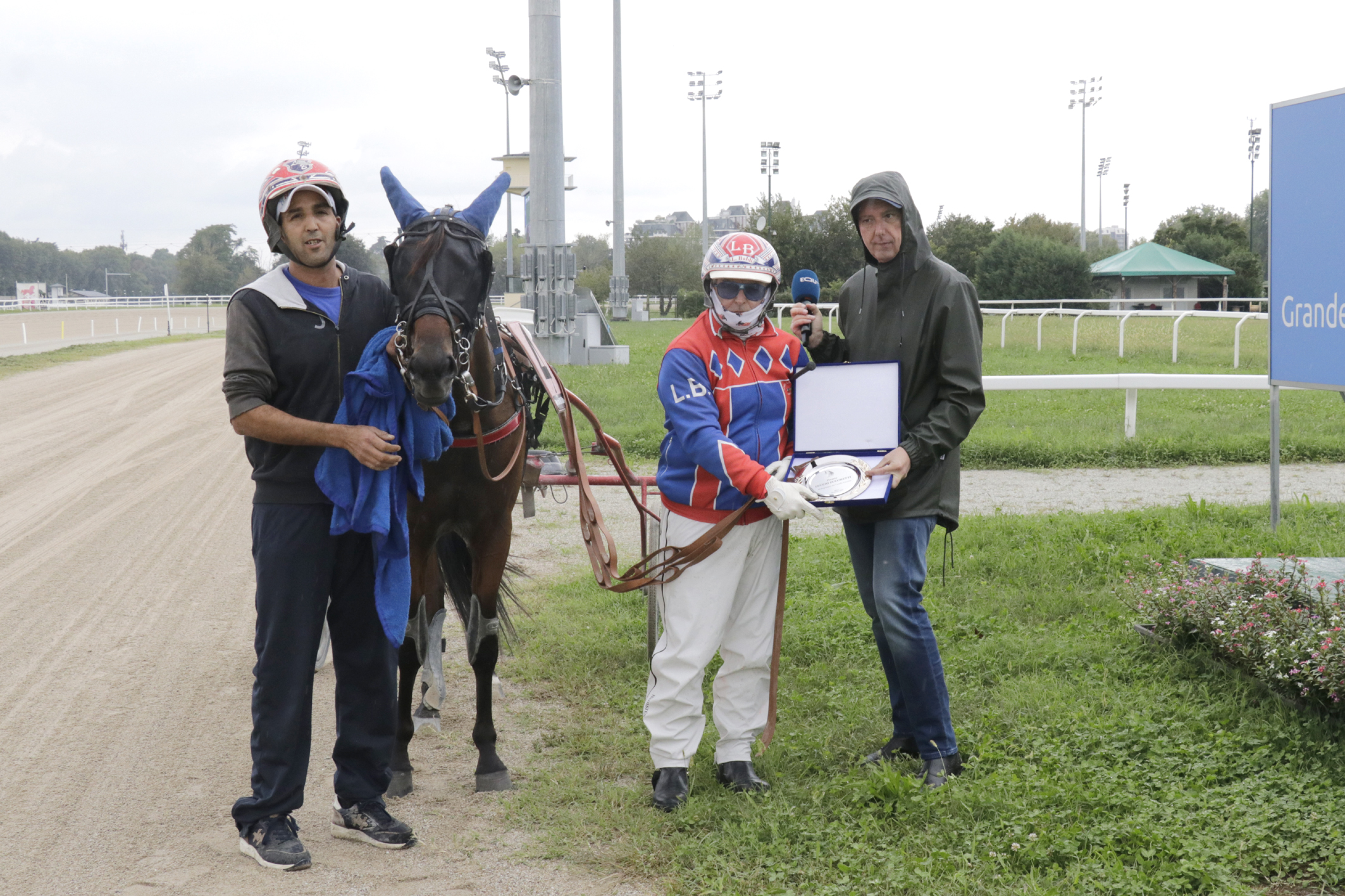 Nel venerdì di trotto all'Ippodromo SNAI San Siro Irenel Mail vince e fa il record della generazione dei 2 anni nel premio nel Premio Scuderia Luccio Zucchetti. 1 Trotto scuderia Lucio Zucchetti