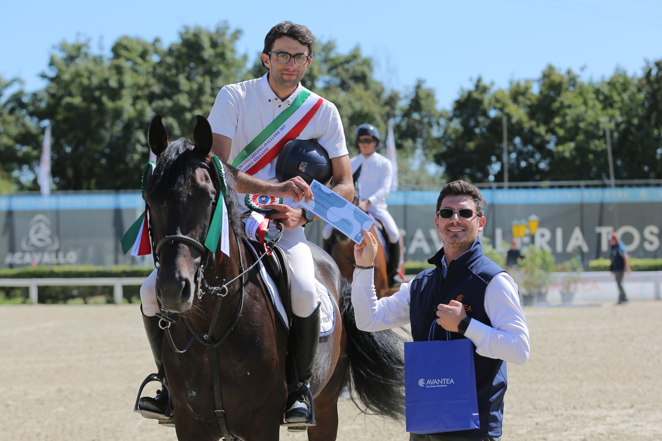 Circuito FISE Giovani Cavalli 2025: le finali targate Avantea aprono le porte a Lanaken 4 Premiazione 6 anni FISE Sertori e Onlyyou di Villagana