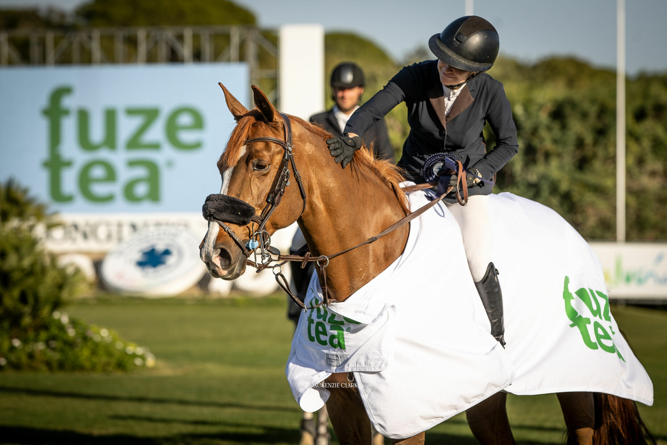 Paris Sellon e Anna Jo trionfano per gli Stati Uniti nel Trofeo Fuze Tea. 1 Paris Sellon e Anna Jo trionfano per gli Stati Uniti nel Trofeo Fuze Tea