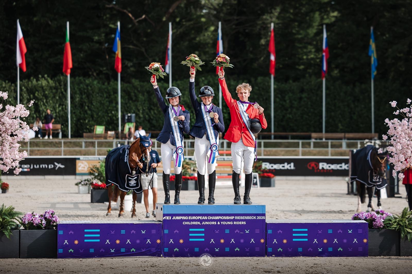 Rachel Proudley: Breaking Barriers and Building Bonds in the World of Showjumping 3 595bdb55 2c35 429c 93bb 12a824039b53