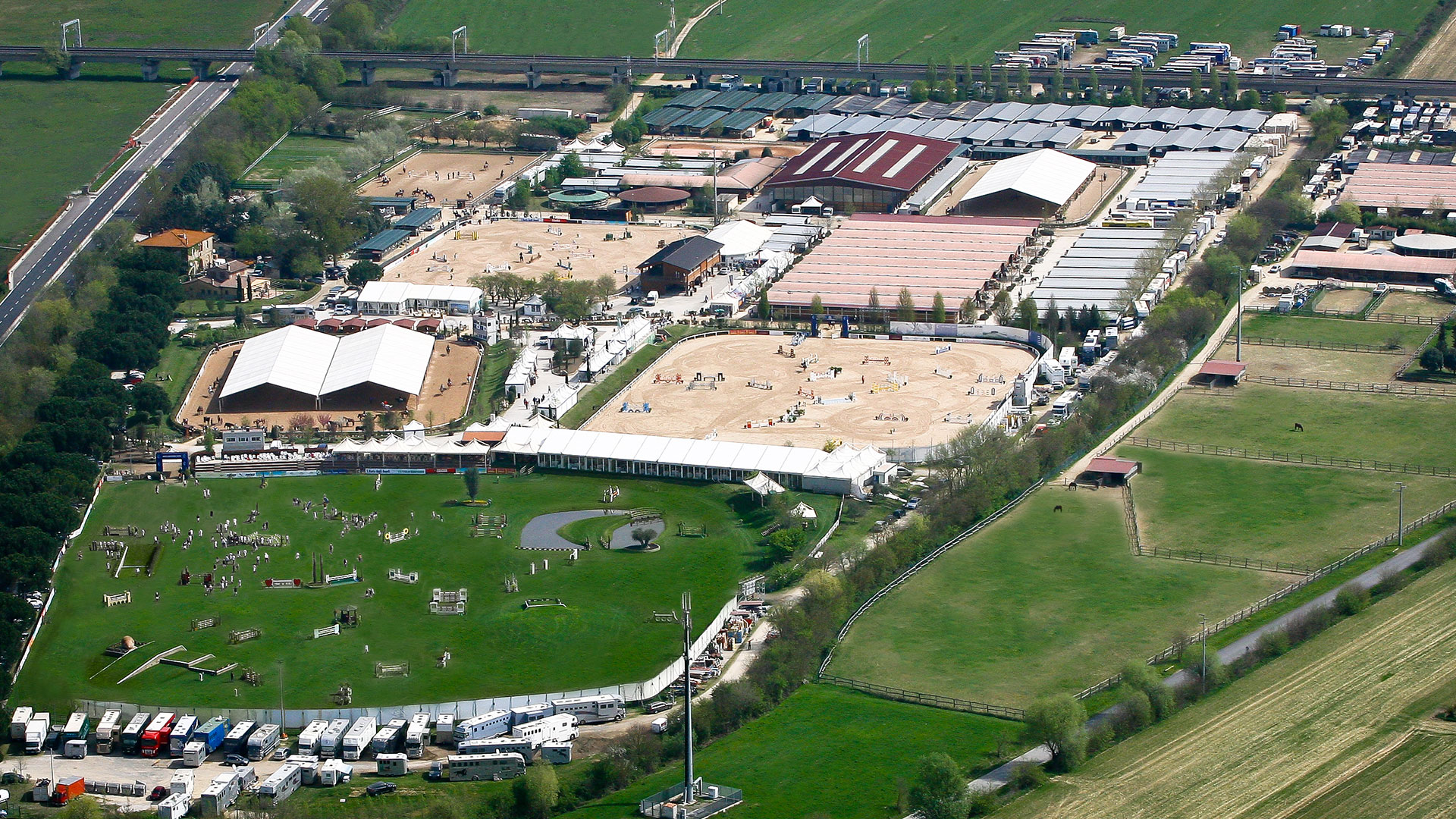 Campionati Italiani Giovanili all'Arezzo Equestrian Centre: i risultati delle seconde prove di venerdì 1 Arezzo Equestrian Centre