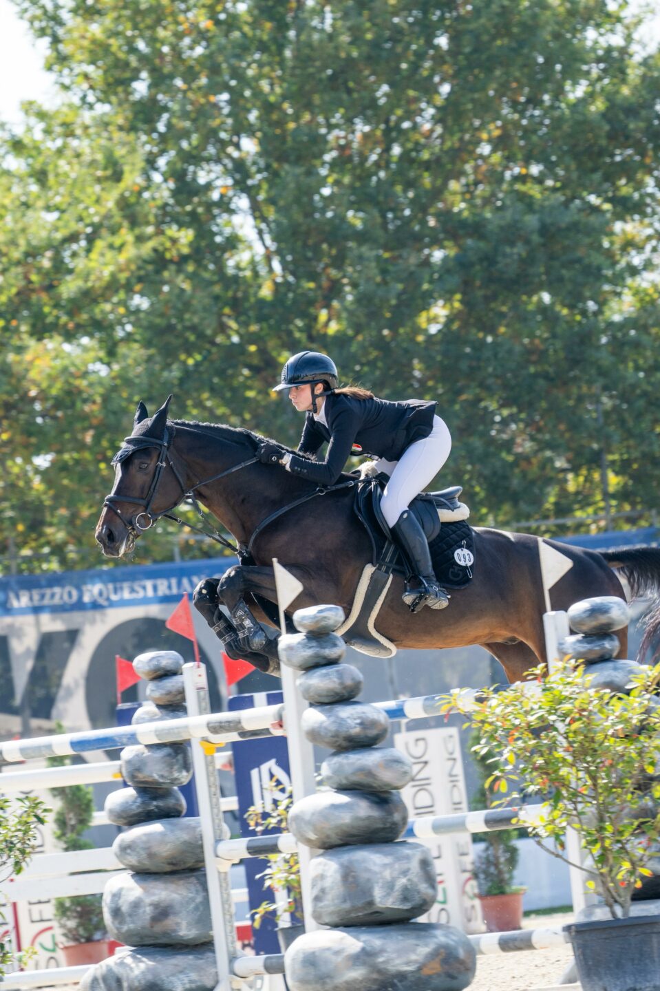 Greta Lepratti, la nuova young star del salto ostacoli italiano 3 Greta-Lepratti-e-Mercy-Vant-Ruytershof-Arezzo-2025-Italiani-giovanili