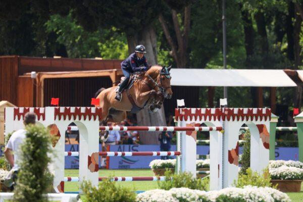 Grande spettacolo a Barcellona: via alla finale Jumping LLN