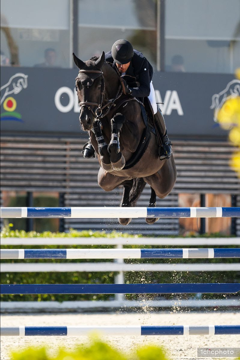 Mathijs van Asten e Orlando van de Afspanning firmano la vittoria nel Gran Premio CSI3* CHG di Oliva Nova 1 Mathijs van Asten and Orlando van de Afspanning