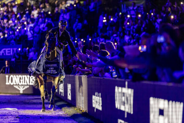 Richard Vogel (GER) rides on United Touch S