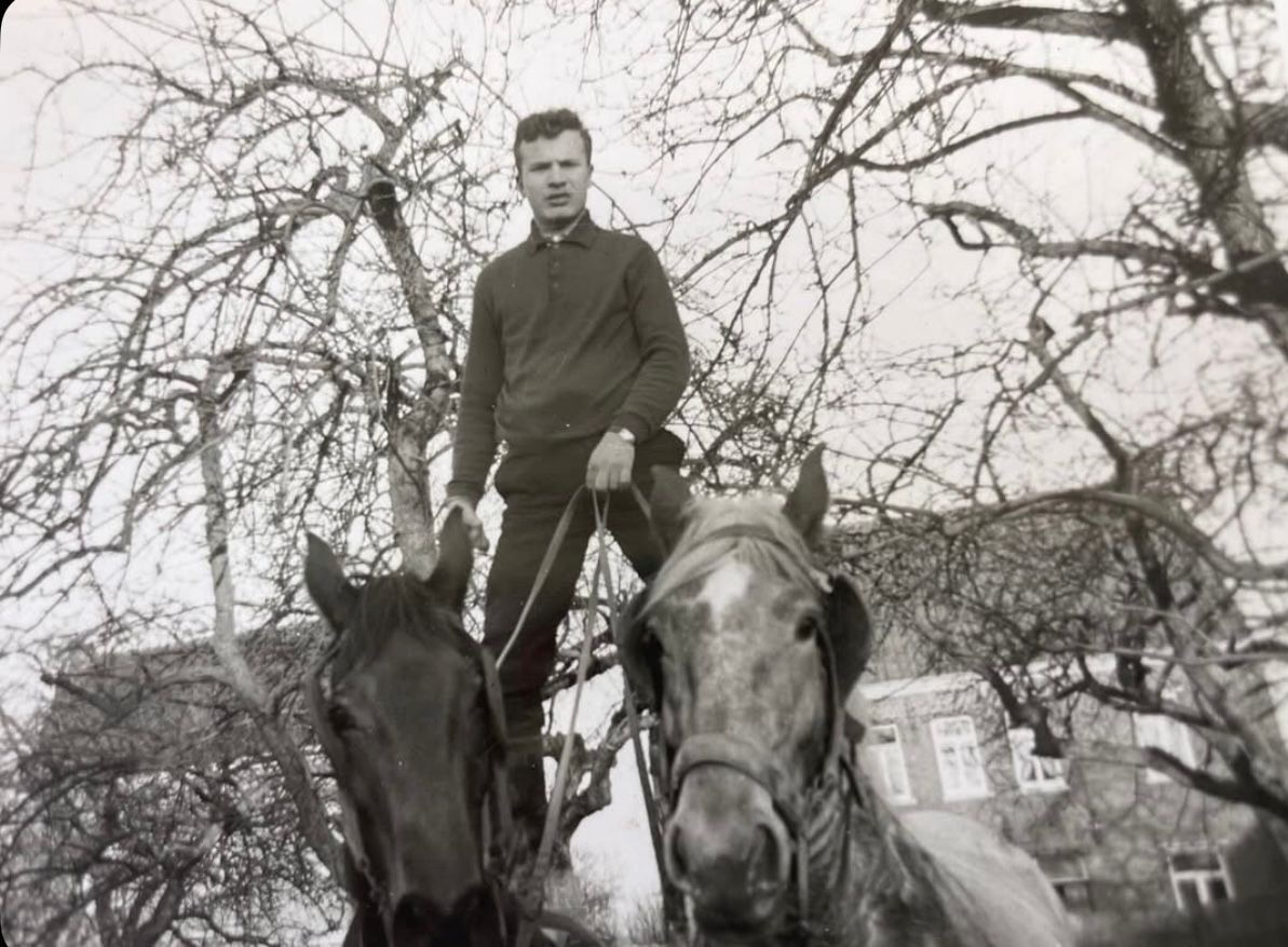 d20738f3 acda 479a b91d 6866752ca2aa