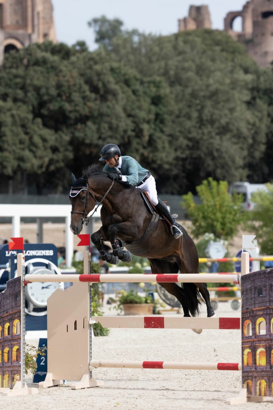 Weekend globale per gli azzurri. Dieci appuntamenti internazionali in nove Paesi. Protagonisti molti cavalieri italiani.