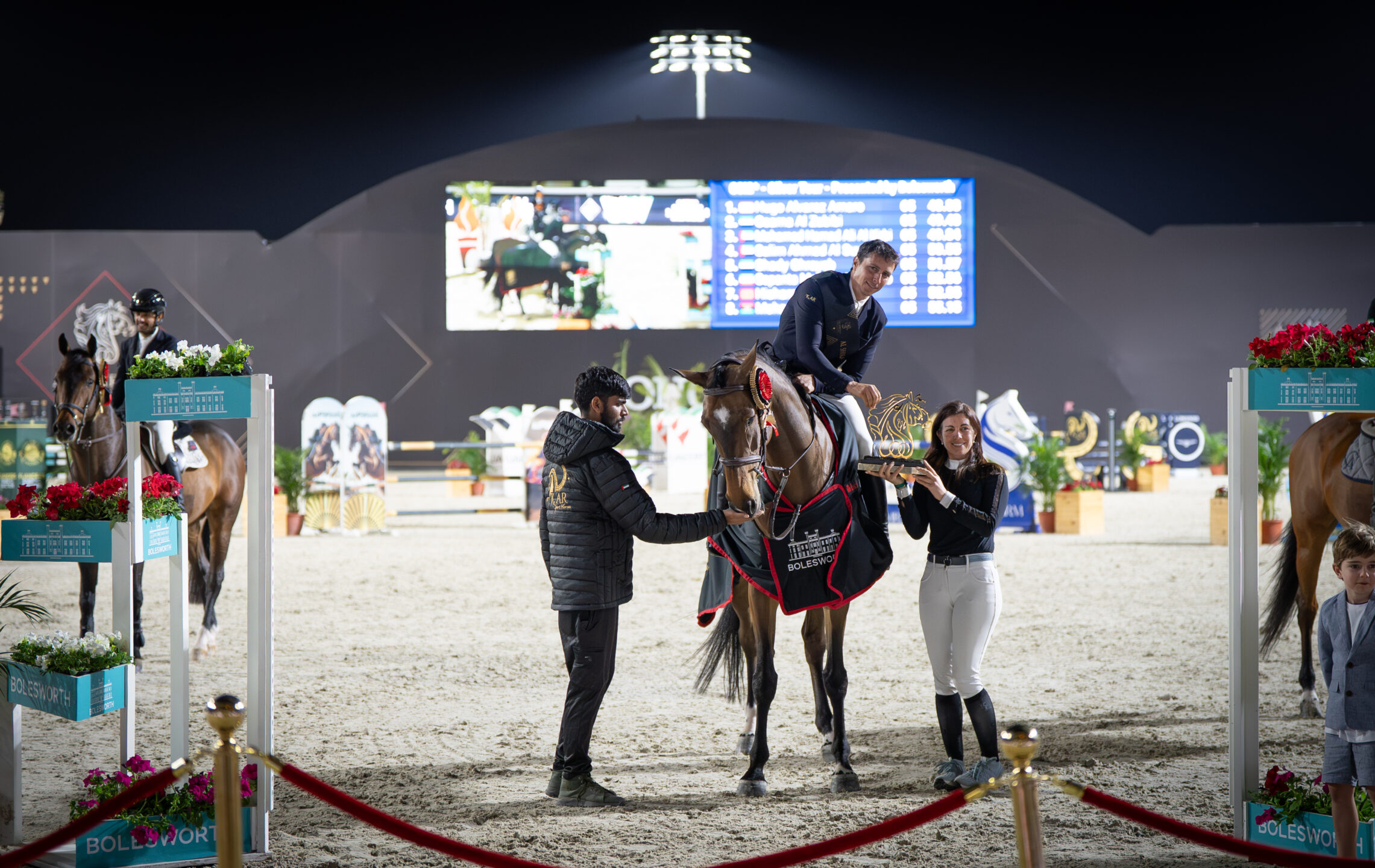 Inès Joly trionfa nell’Hickstead Speed Derby ad Abu Dhabi 6 ALSHIRAATOUR SATURDAY ARENA 2 Bolesworth 1st Ibiza dAnchat KAR Hugo Alvarez Amaro Bertilleprod 3