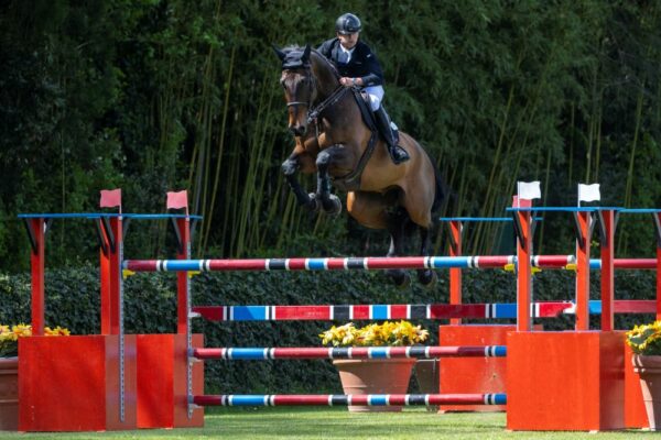 Arezzo capitale del salto ostacoli: al via i Campionati Italiani ACME tra élite sportiva e selezione internazionale.