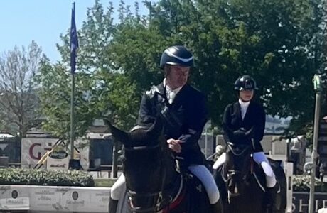 Turchetto apre, Casadei sfiora il successo, ma è il britannico a conquistare il Gran Premio.