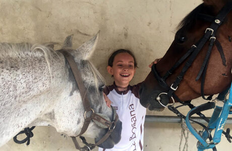 Il tempo di "Gloria", tra i cavalli, sogni e strade battute.