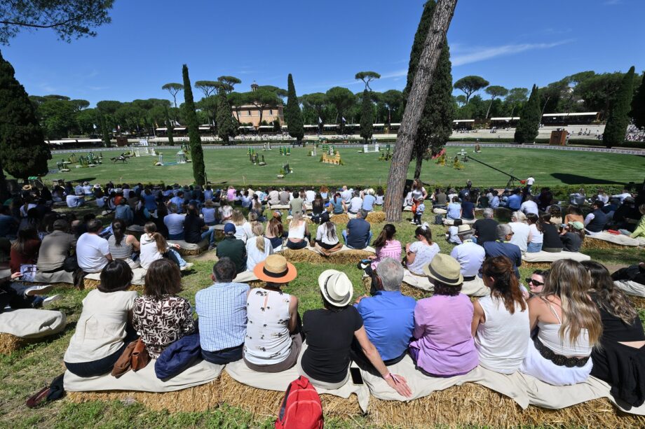 folla 25 maggio csio piazza di siena foto mezzelani gmt034