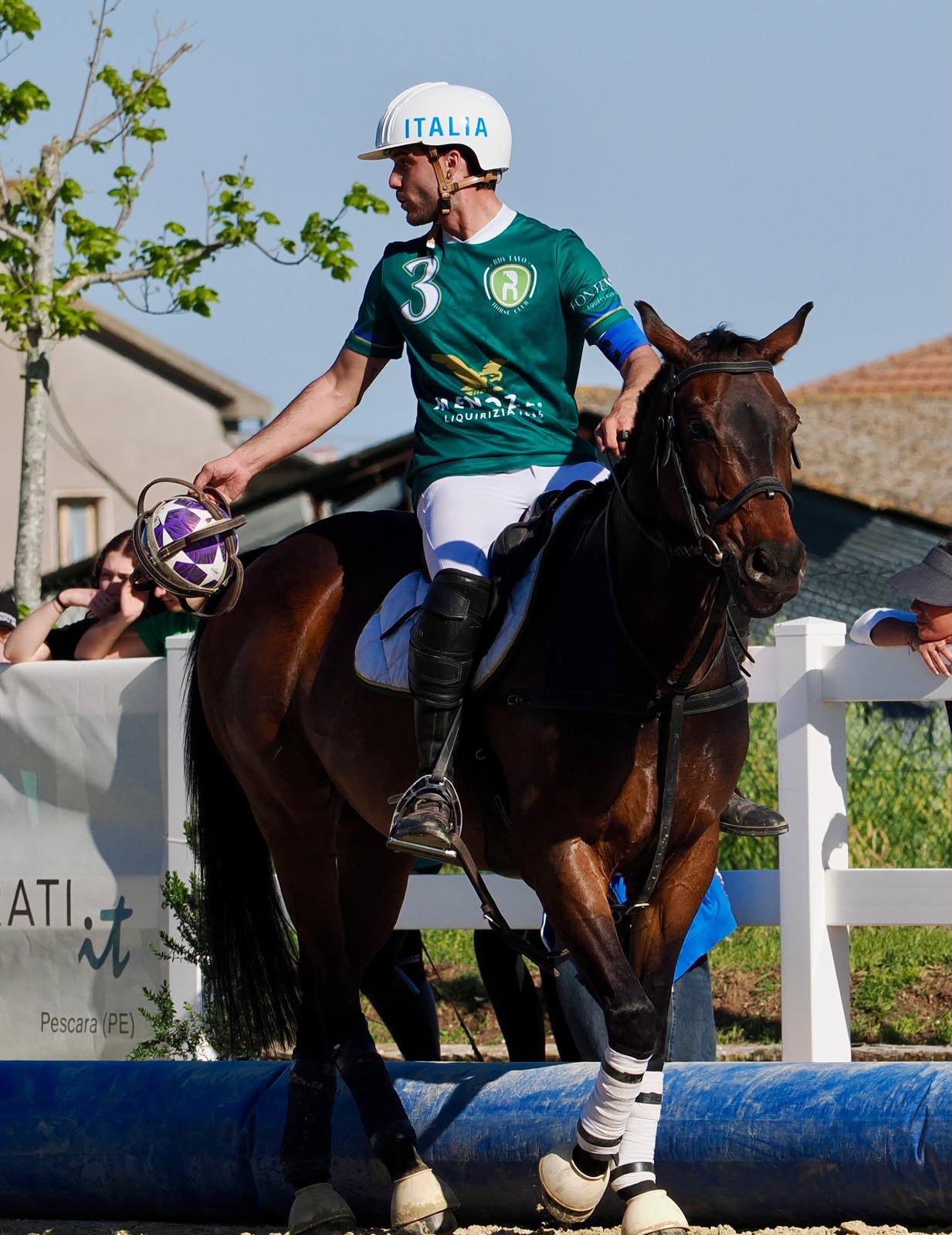 Europei di Horseball 2026: ecco le squadre azzurre per Lamotte-Beuvron 6 Atleti italiani in azione durante partita di horseball 4