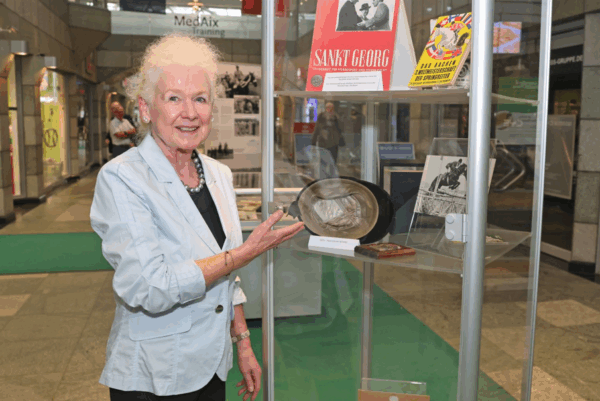 Dr. Doris Beaujean