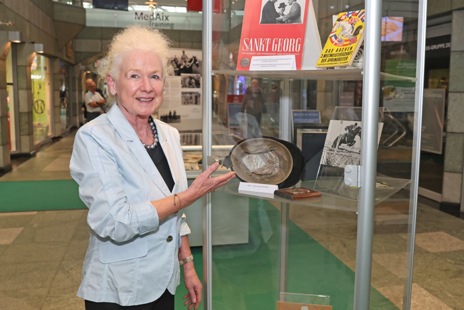 Dr. Doris Beaujean