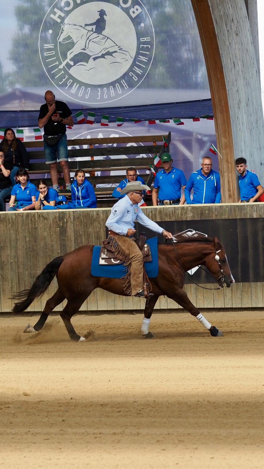 Mondiali di Reining Continentali 2026: l’Italia apre con un oro Children e due i bronzi Prime Time e Young non Pro 7 Piero Priori PRime TIme