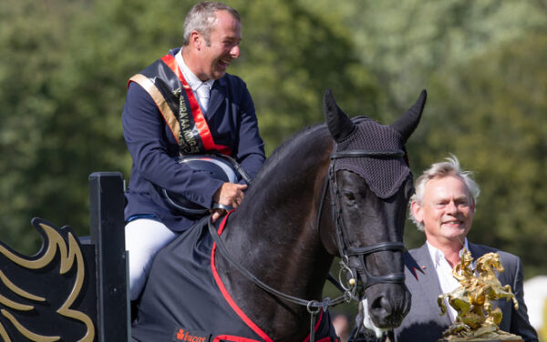 Robert Whitaker and Equine America Vermento