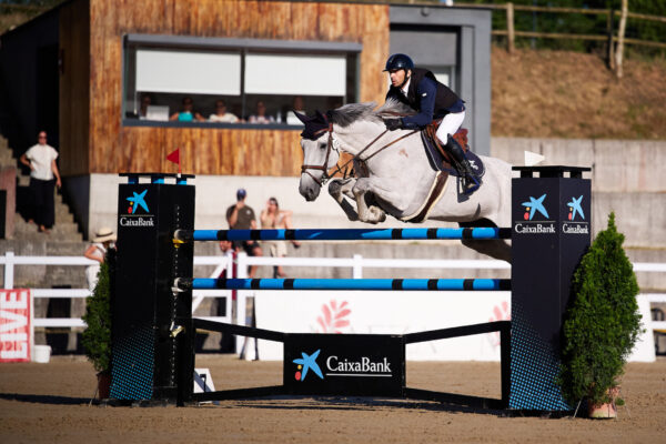 Ricardo Gil Santos conquista il Trofeo CaixaBank al CSI3 Maeza*