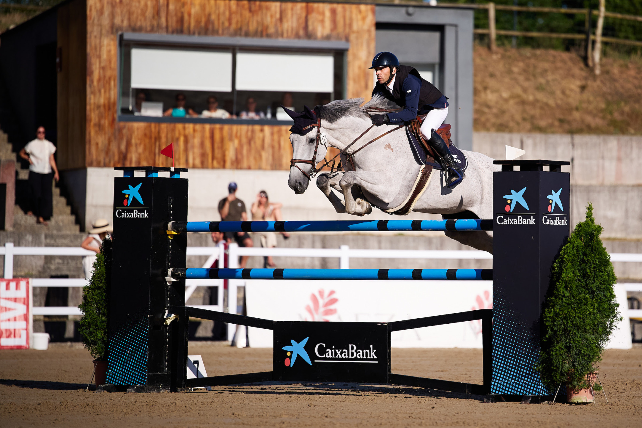 Ricardo Gil Santos conquista il Trofeo CaixaBank al CSI3 Maeza*